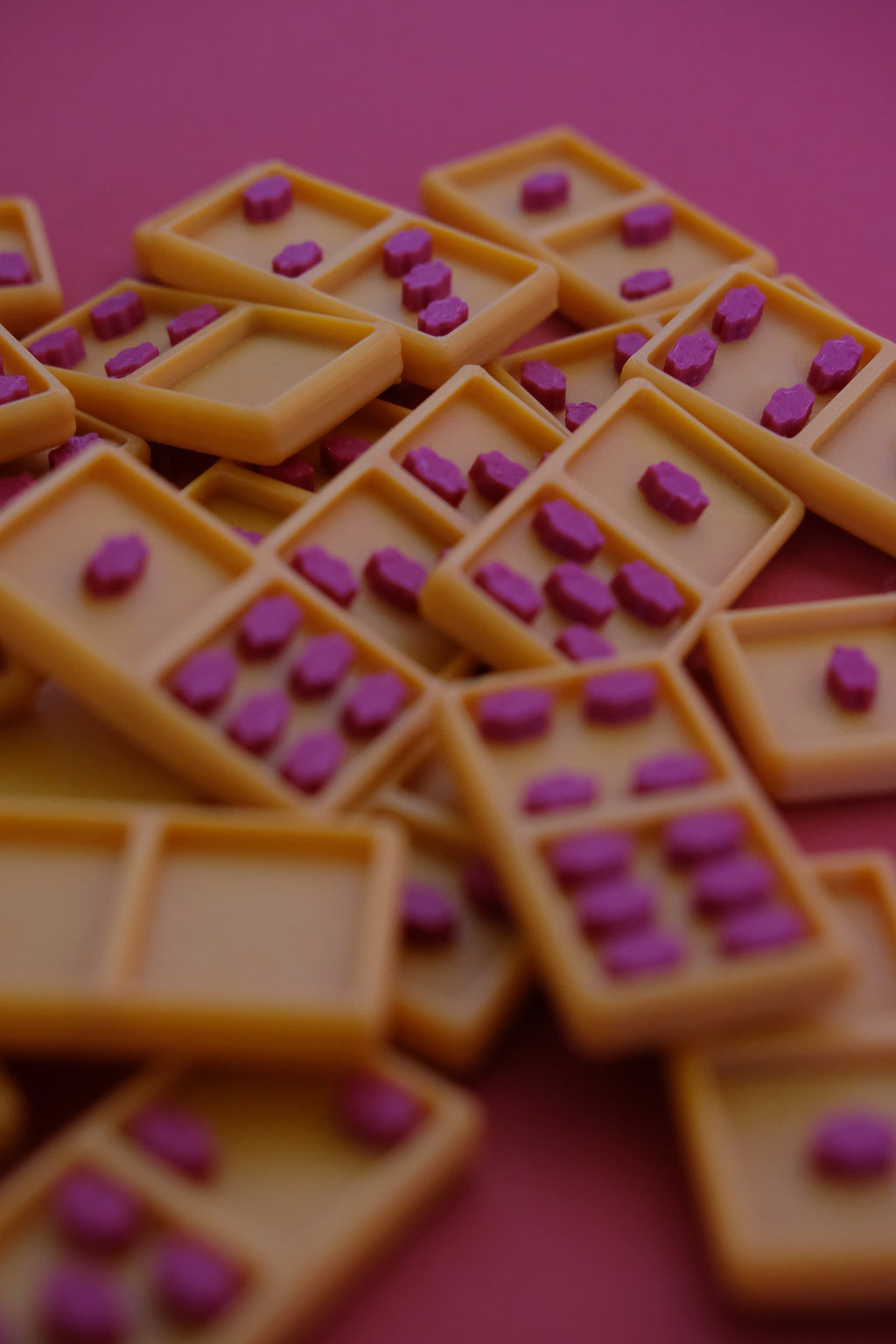 Recycled Kiki Dominoes (Orange - Cherry Red)