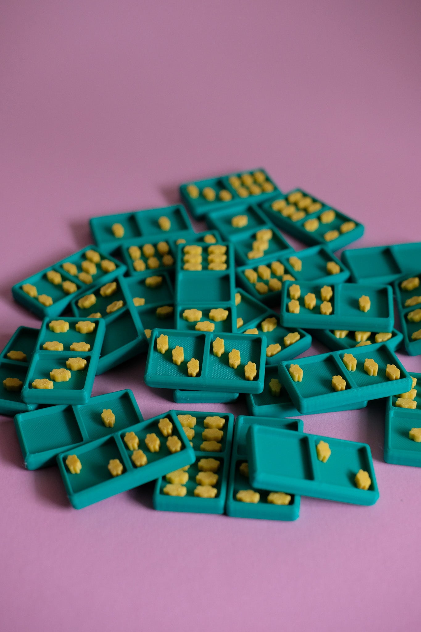 Kiki Dominoes (Green - Yellow)